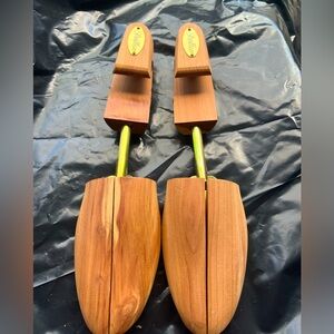 Stratton men’s wooden shoes stretched side L.